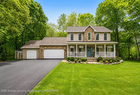 11251 High Timbers Dr, Fowlerville, MI 48836