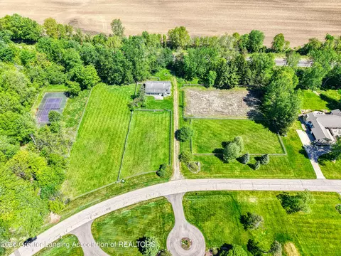 346 Wind N Wood Dr, Okemos, MI 48864