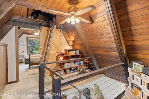 Entry Way - 15080 S Tallman Rd, Eagle, MI 48822 photo 3 of 4