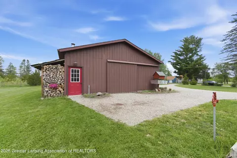 Exterior - 15080 S Tallman Rd, Eagle, MI 48822 photo 8 of 15