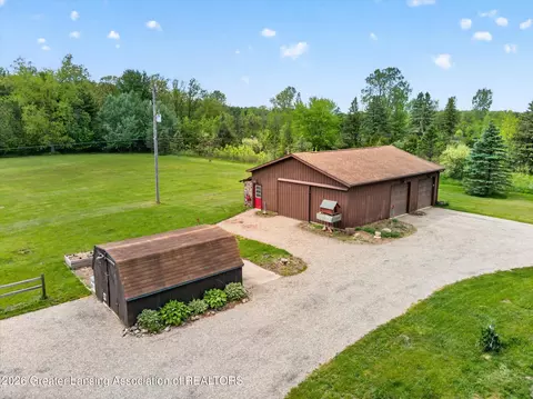 Exterior - 15080 S Tallman Rd, Eagle, MI 48822 photo 2 of 15