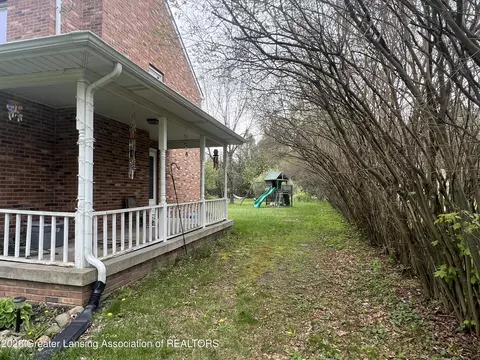 5637 Harper Rd, Holt, MI 48842