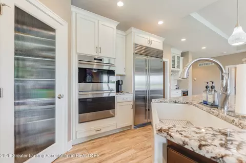 Kitchen - 3950 W Howe Rd, Dewitt, MI 48820 photo 2 of 2