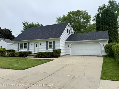 4509 Arden Rd, Lansing, MI 48917