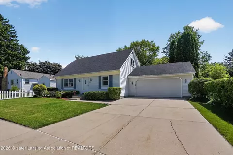 4509 Arden Rd, Lansing, MI 48917