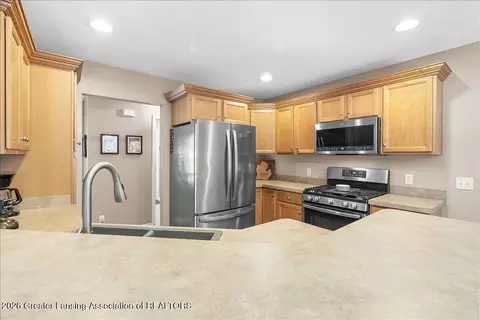 Kitchen - 13048 Addington Dr, Dewitt, MI 48820 photo 1 of 5