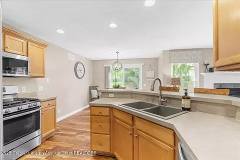 Kitchen - 13048 Addington Dr, Dewitt, MI 48820 photo 2 of 5