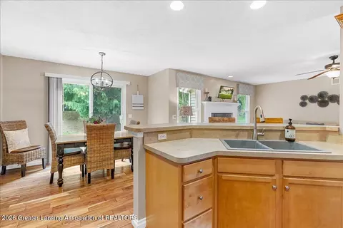 Kitchen - 13048 Addington Dr, Dewitt, MI 48820 photo 4 of 5