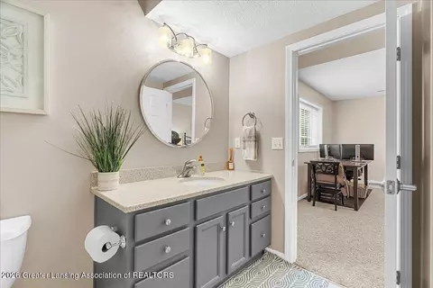 Bath - 13048 Addington Dr, Dewitt, MI 48820 photo 4 of 4