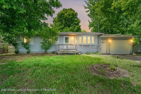 910 Union St, Dansville, MI 48819
