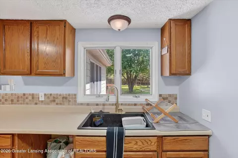 Kitchen - 217 Brown St, Ithaca, MI 48847 photo 2 of 4