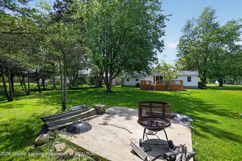 Exterior - 217 Brown St, Ithaca, MI 48847 photo 8 of 8