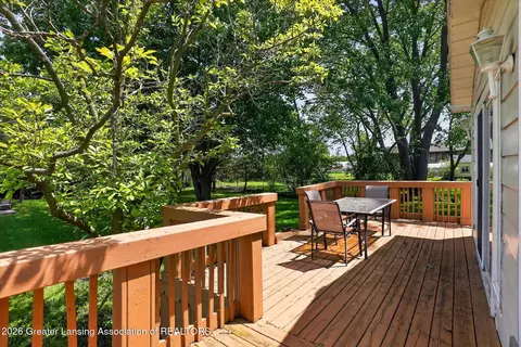 Exterior - 217 Brown St, Ithaca, MI 48847 photo 6 of 8