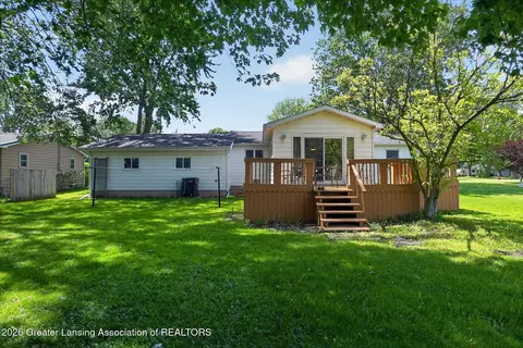 Exterior - 217 Brown St, Ithaca, MI 48847 photo 3 of 8
