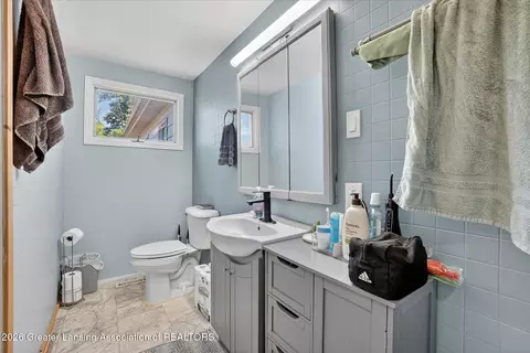 Bath - 217 Brown St, Ithaca, MI 48847 photo 1 of 2