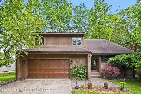 1135 Woodwind Trl, Haslett, MI 48840