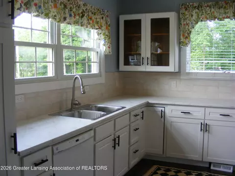 Kitchen - 162 Monroe St, Springport, MI 49284 photo 2 of 4