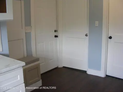 Entry Way - 162 Monroe St, Springport, MI 49284 photo 1 of 2