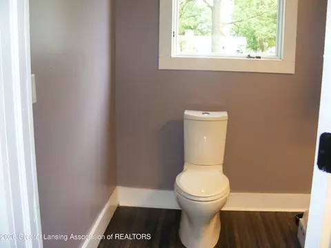 Bath - 162 Monroe St, Springport, MI 49284 photo 2 of 5