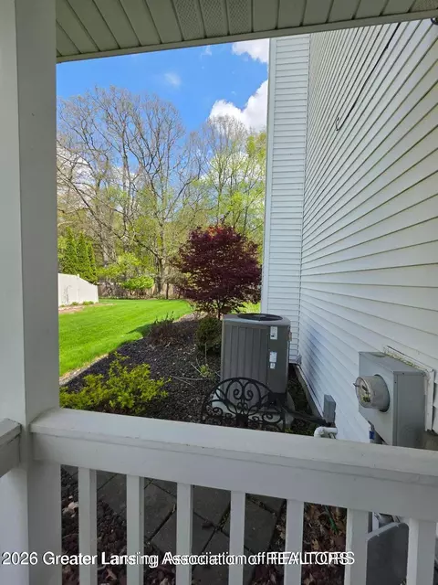 Exterior - 301 Windy Rush Ln, Dewitt, MI 48820 photo 10 of 20