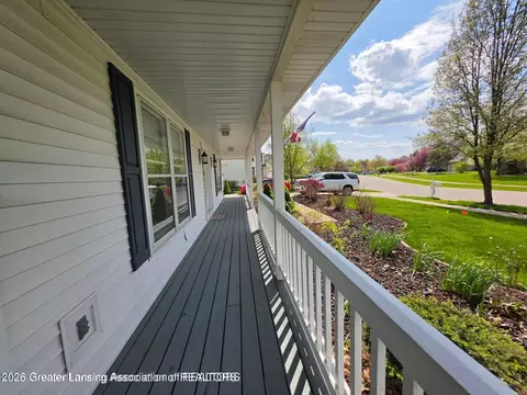 Exterior - 301 Windy Rush Ln, Dewitt, MI 48820 photo 8 of 20