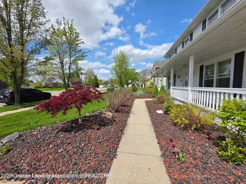 Exterior - 301 Windy Rush Ln, Dewitt, MI 48820 photo 7 of 20
