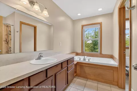 Bath - 1300 E Round Lake Rd, Dewitt, MI 48820 photo 1 of 6