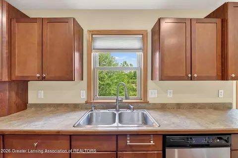 Kitchen - 1300 E Round Lake Rd, Dewitt, MI 48820 photo 4 of 4