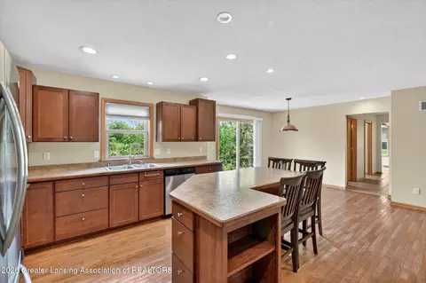 Kitchen - 1300 E Round Lake Rd, Dewitt, MI 48820 photo 3 of 4