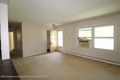 Living - 1345 W Stoll Rd, Dewitt, MI 48820 photo 3 of 6
