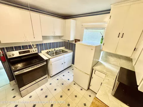 Kitchen - 2212 Lyons Ave, Lansing, MI 48910 photo 1 of 1