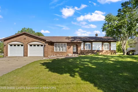 6822 Aberdeen Dr, Dimondale, MI 48821
