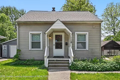 704 Kenwood Ave, Lansing, MI 48910