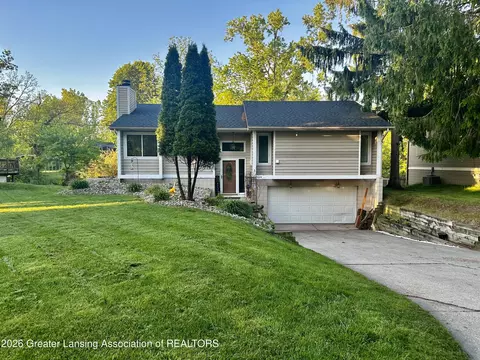 10026 Burgundy Blvd, Dimondale, MI 48821