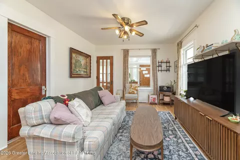Living - 1342 Eureka St, Lansing, MI 48912 photo 1 of 3
