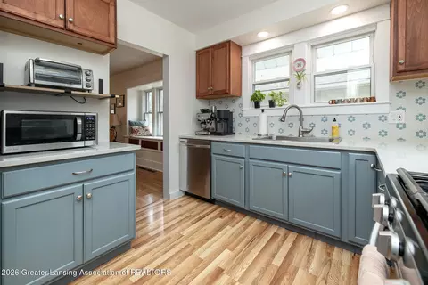 Kitchen - 1342 Eureka St, Lansing, MI 48912 photo 2 of 4