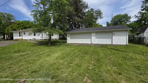 825 Dunlap St, Lansing, MI 48910