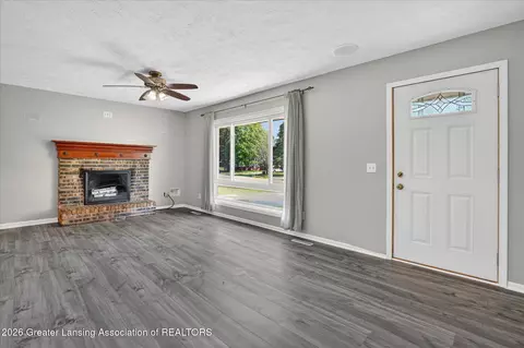 Living - 2037 Webster Rd, Lansing, MI 48917 photo 2 of 4