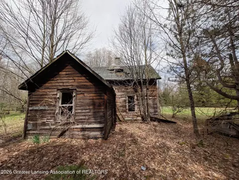 15744 Creamery Rd, Kaleva, MI 49645 photo 9