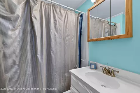 Bath - 6000 Greenman St, Haslett, MI 48840 photo 1 of 3
