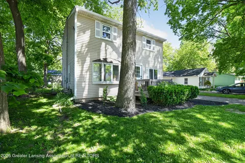 6000 Greenman St, Haslett, MI 48840