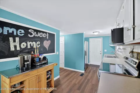 Entry Way - 6000 Greenman St, Haslett, MI 48840 photo 7 of 7