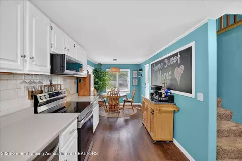 Kitchen - 6000 Greenman St, Haslett, MI 48840 photo 3 of 3