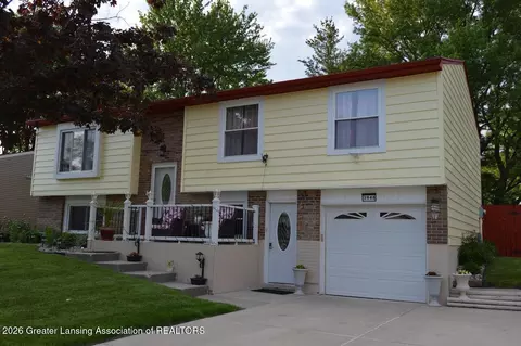 3948 Gilford Cir, Lansing, MI 48911