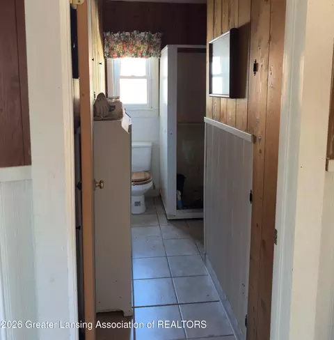 Entry Way - 137 Dennis Rd, Gladwin, MI 48624 photo 2 of 2