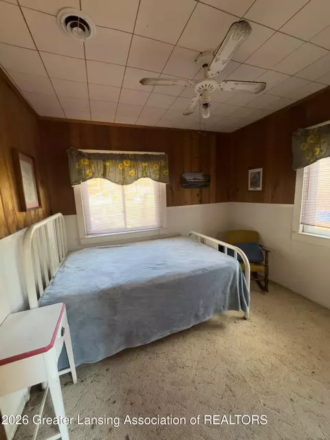 Bedroom - 137 Dennis Rd, Gladwin, MI 48624 photo 1 of 4