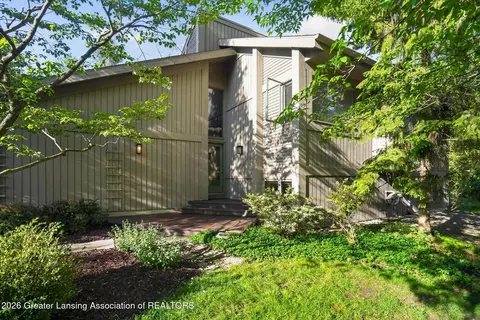 6134 Oak Park Trl, Haslett, MI 48840