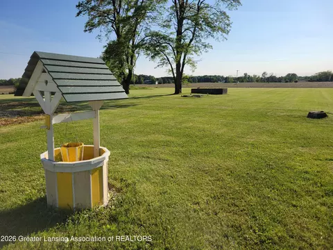 Exterior - 4609 W Pratt Rd, Dewitt, MI 48820 photo 6 of 10