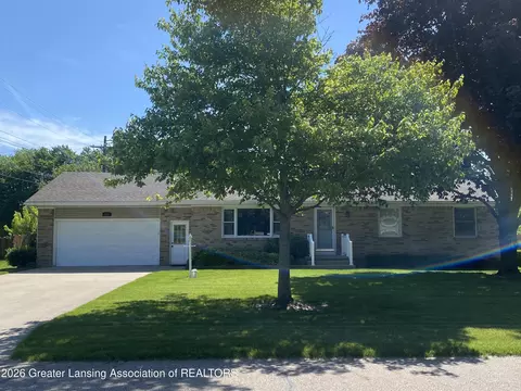 719 Arbor Vitae Dr, Lansing, MI 48917