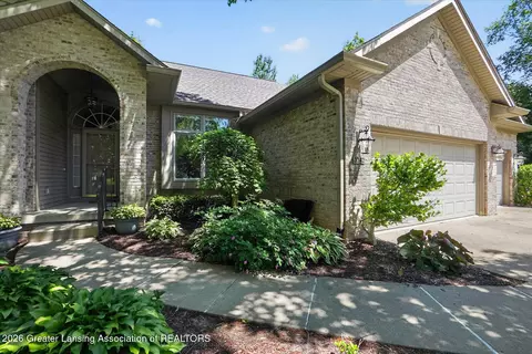 3342 Canopy Dr, Dewitt, MI 48820
